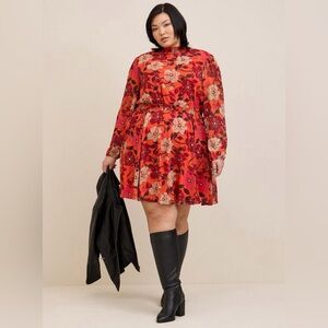 2X Torrid- Rec mini high neck clip dot blouse sleeve dress.High neck.Size 2X